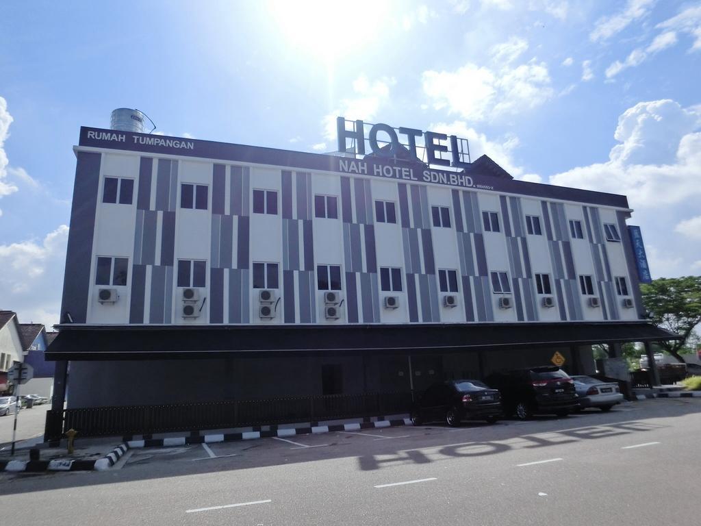Nah Hotel Skudai Exterior photo